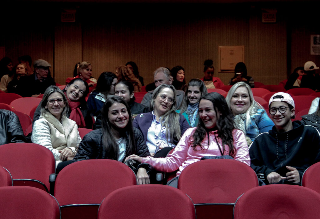 Casa da Cultura e Cineclube Pupilo apresentam: O Xangô de Baker Street nesta sexta-feira 7 cineclube pupilo xango de baker street publico escola - pupilotv